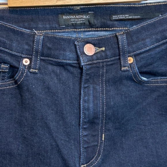 Banana Republic High Rise Flare dark wash Sz 28 with Fringe Raw Hem EUC - Picture 4 of 9